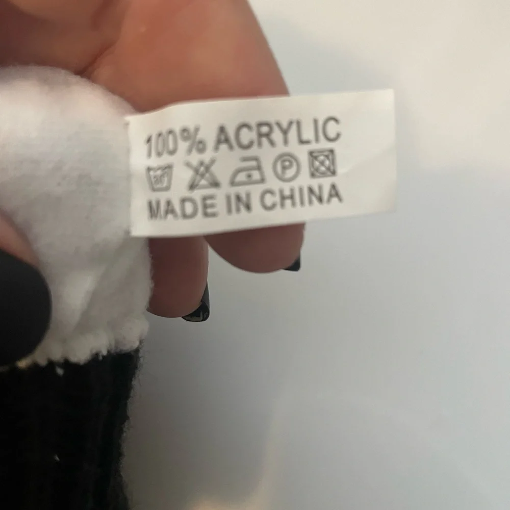 Amsterdam Black and‎ White Knit Gloves. Women OS